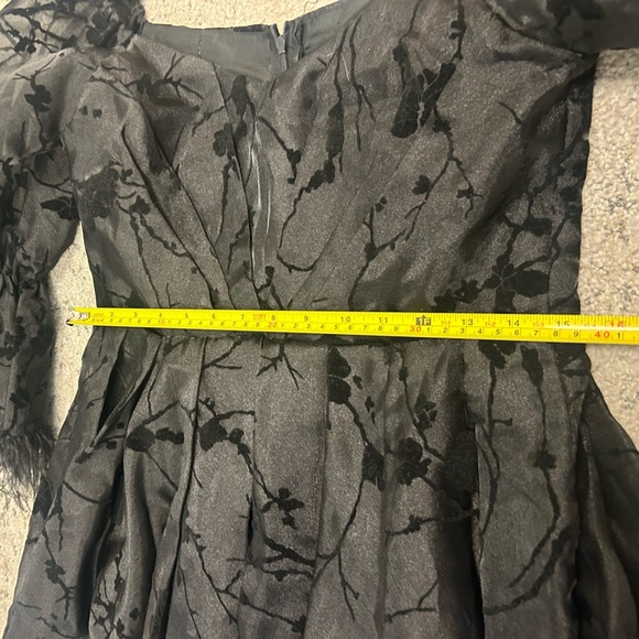 Vintage L ultra sheer/feather vintage dress in excellent vintage condition. - Picture 15 of 16